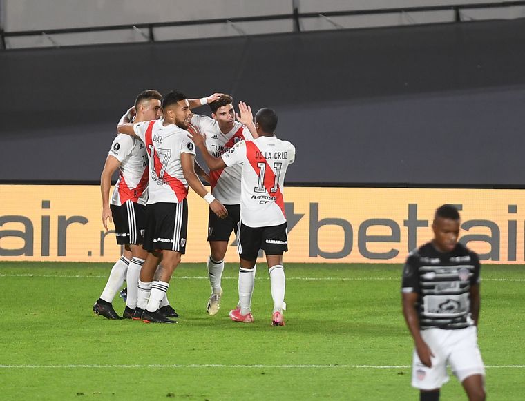 River se impone ante Junior en el Monumental.