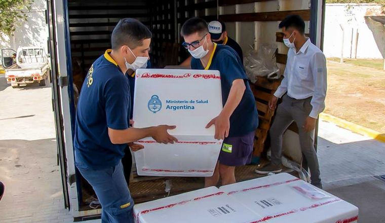 Llegaron a Córdoba 4.100 dosis de la vacuna AstraZeneca