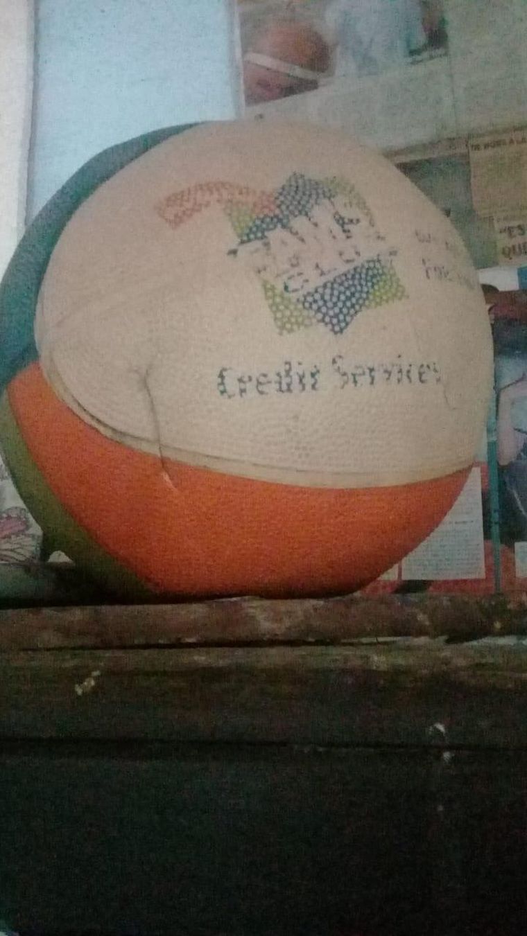 La abuela "Techa" atesora la primera pelota de Gabriel 