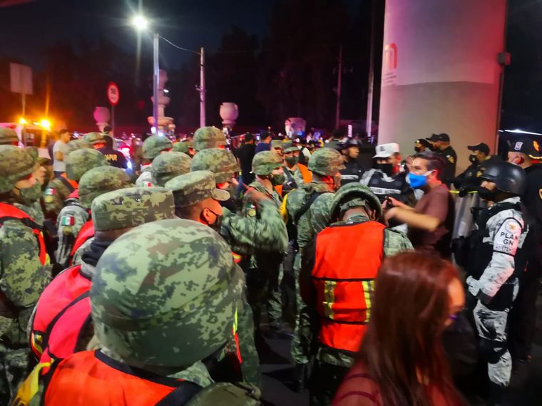 Conmoción en México: colapsó un puente de la línea 12 del metro (Foto: Forbes México)