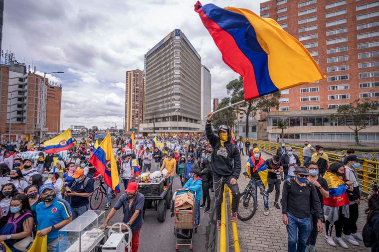 FOTO: Colombia vivió otra jornada de violentos enfrentamientos. 