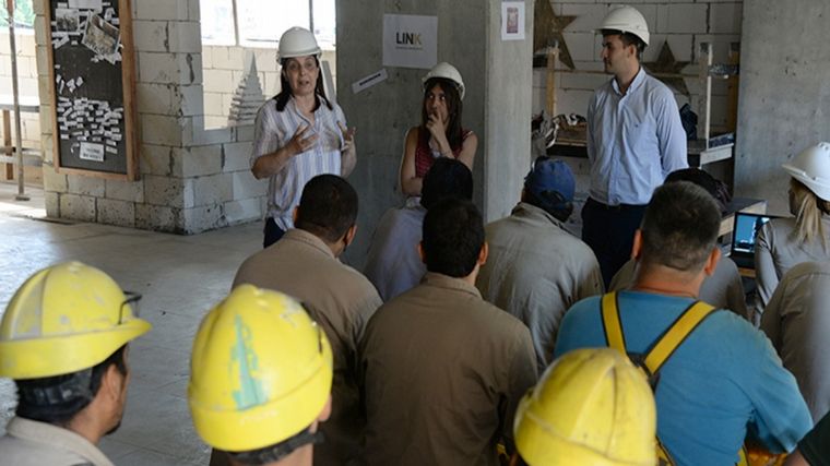 Trabajadores de obras deberán recibir capacitación en género