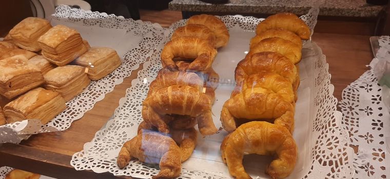 Cómo es desayunar en una librería en Rosario