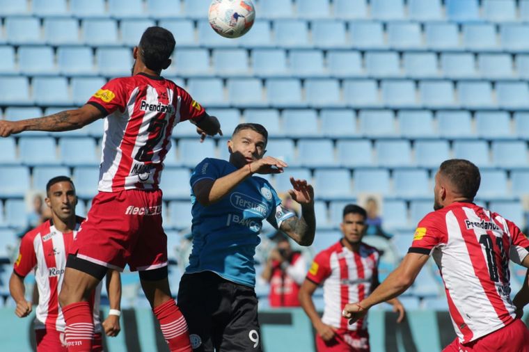 FOTO: Belgrano cayó ante San Martín (T) por 1-0 en Alberdi.
