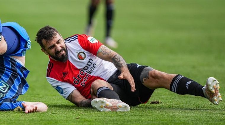 Impresionante lesión de Pratto en el Feyenoord