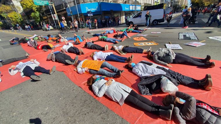 La intervención artística se lleva adelante en Colón y General Paz.