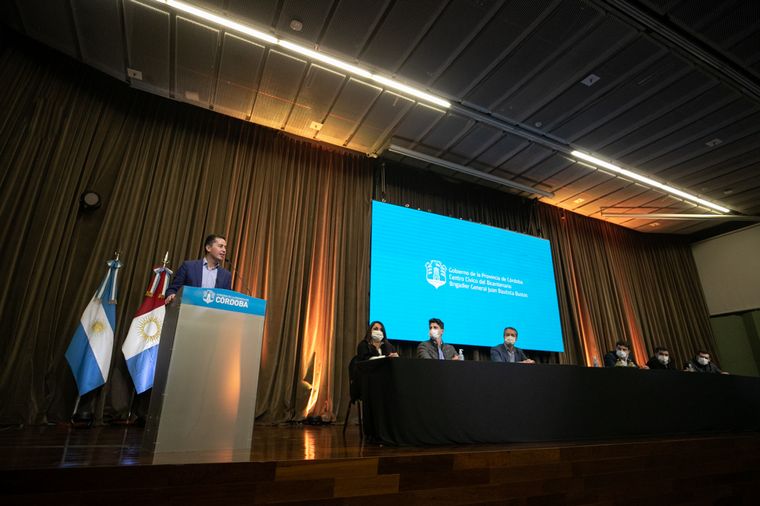 Manuel Calvo encabezó el acto de licitiación.