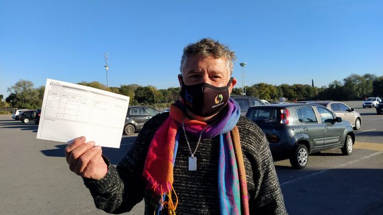 Viajó anoche desde Buenos Aires para llegar a tiempo a la vacuna 