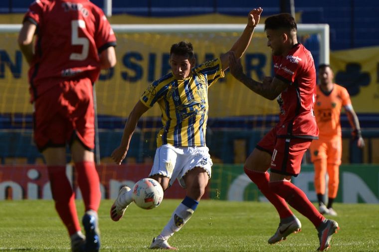 Deportivo Maipú y Atlanta empataron 0-0 en Buenos Aires.