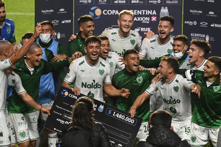Sarmiento a Newell's y avanza en la Copa Argentina.