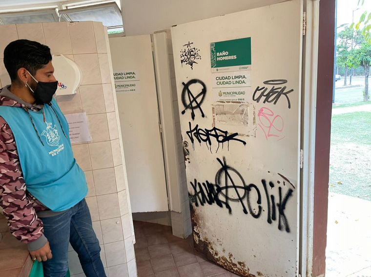 Vandalizaron los baños públicos del Parque Sarmiento