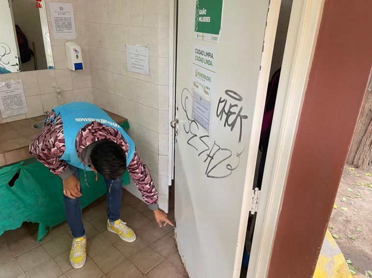 Vandalizaron los baños públicos del Parque Sarmiento