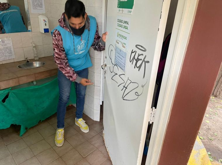 Vandalizaron los baños públicos del Parque Sarmiento