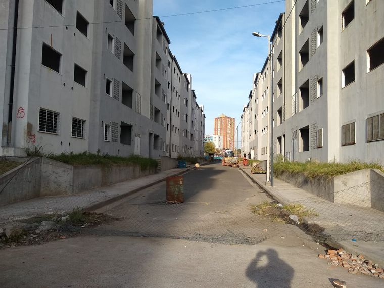 Denuncian que bandas narco buscan apropiarse de Villa Lugano