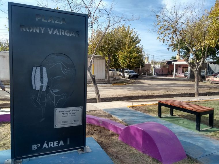 Reinauguran en Caucete una plaza en honor a Rony Vargas
