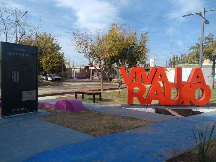 Reinauguran en Caucete una plaza en honor a Rony Vargas