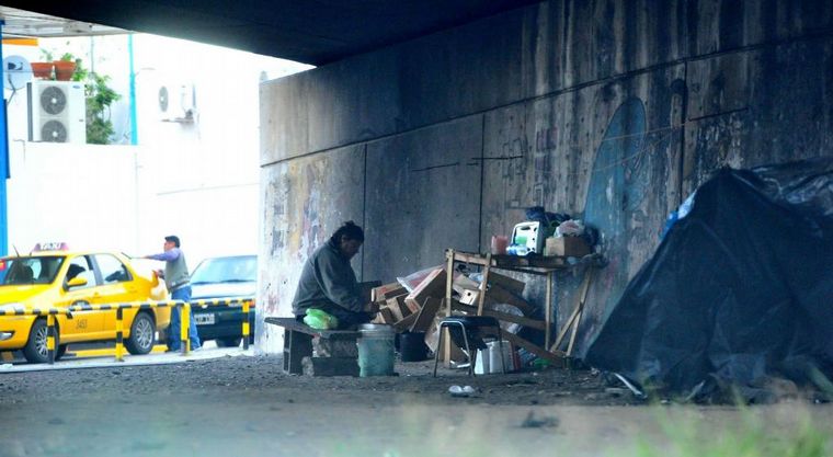 Ducha solidaria para personas en situación de calle en Córdoba.