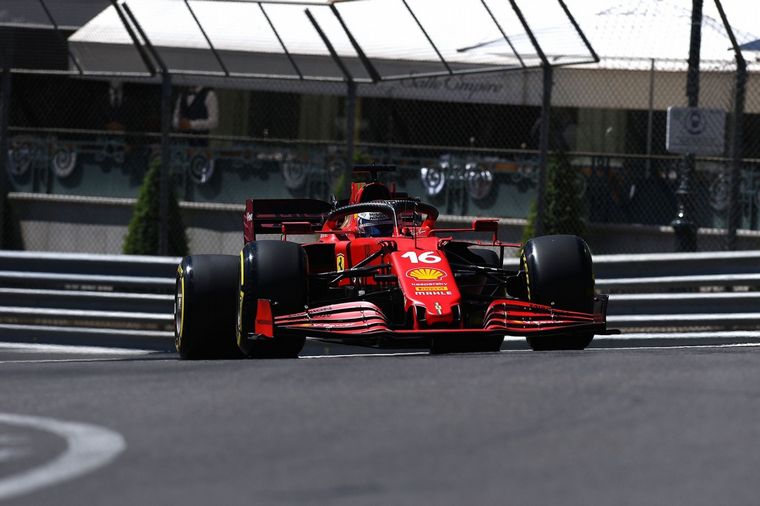 FOTO: Charles Leclerc confirma el resurgimiento de Ferrari y se coloca en P1 en Mónaco