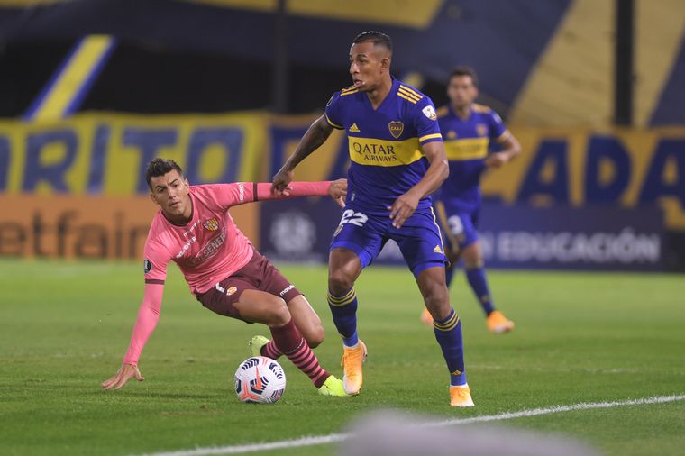 El equipo de La Ribera no pudo sumar de a tres en su cancha. 