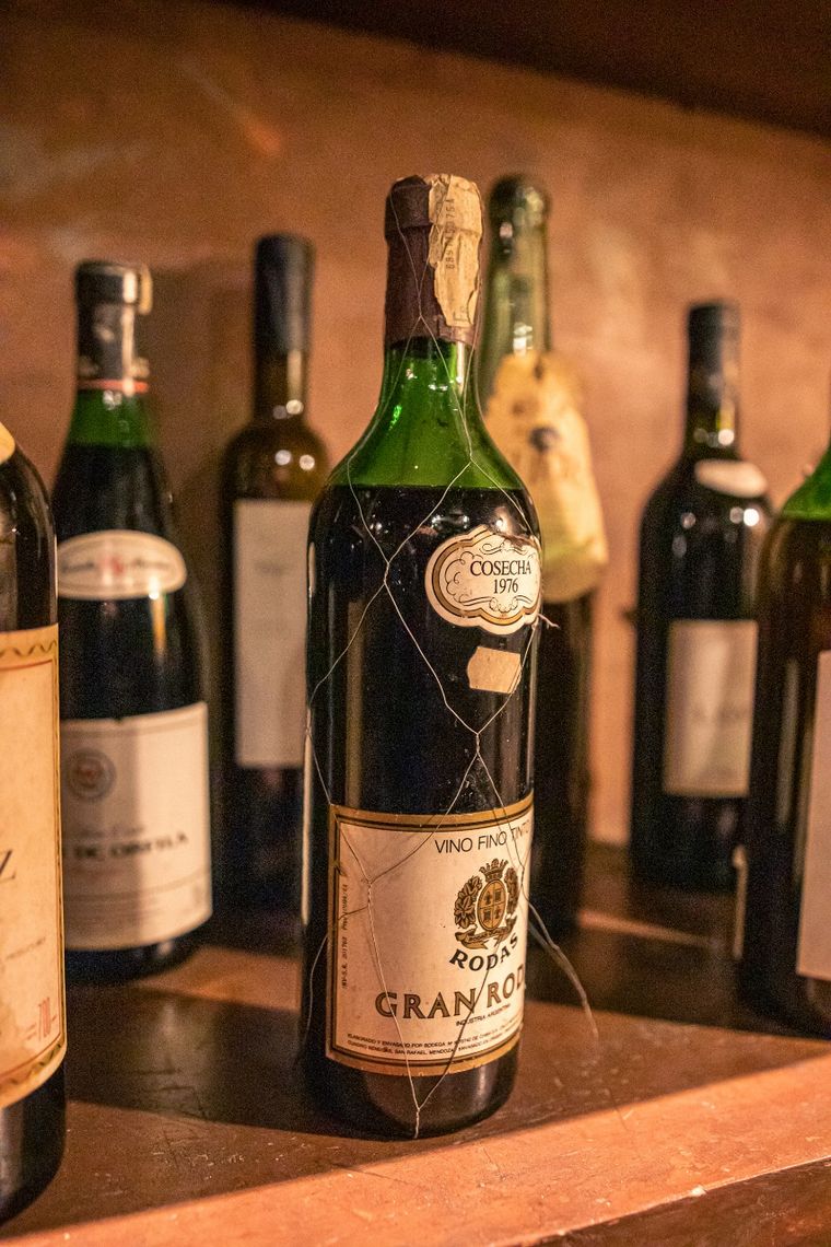 Los vinos de la cava han sido cuidadosamente seleccionados.