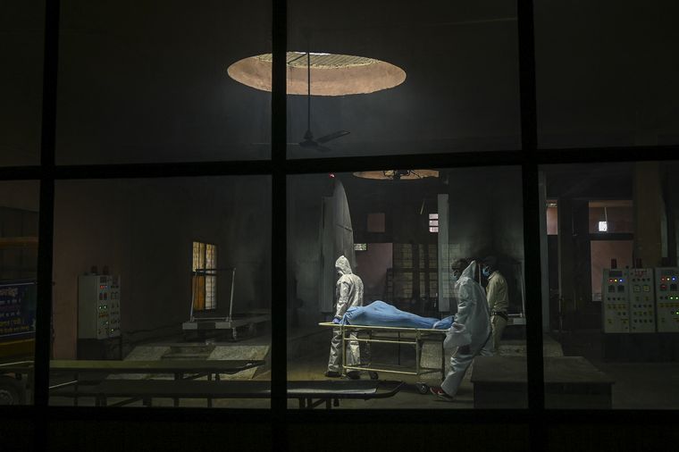 El coronavirus produce tres muertos por minuto en el sur de Asia.