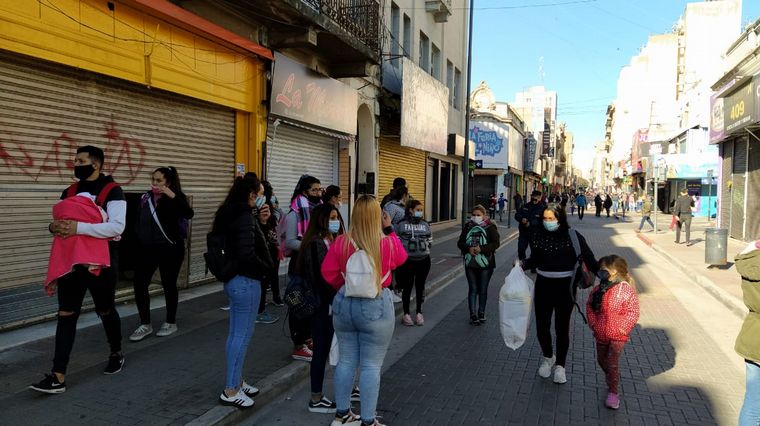 Comerciantes abrieron a pesar de restricciones en Córdoba