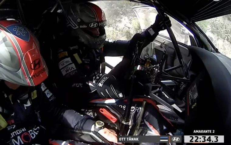 Tänak ya sabe que no puede seguir y se baja del i20