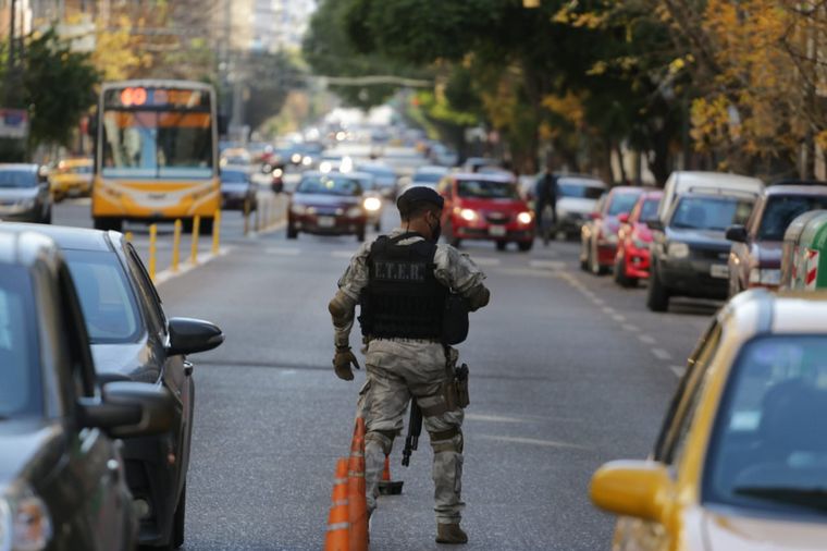 Controles en la ciudad cordobesa en el primer día de confinamiento estricto.