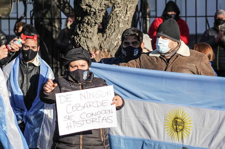 Desalojaron el acampe de enfermeros en Santa Cruz