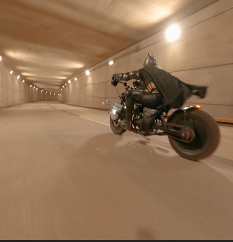 Batman cordobés monta un operativo para alegrar a los niños hospitalizados