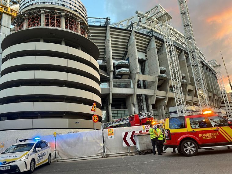 Incendio en el Estado Santiago Bernabéu de España