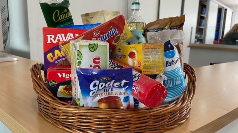 La canasta que ofrece el Centro de Almaceneros de Córdoba.