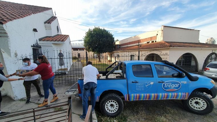 Donaron leche a la Parroquia San Juan Bosco y Santo Domingo Savio.