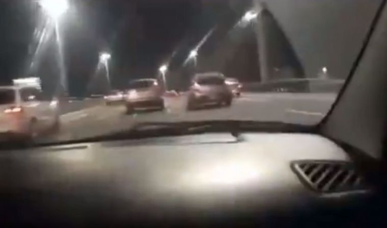 Buenos Aires: corrían una picada en la General Paz y casi causan una tragedia