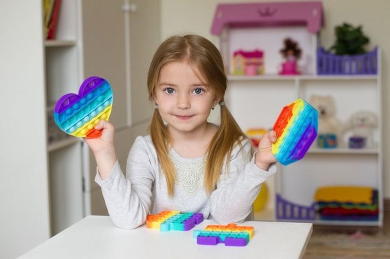 FOTO: Pop It un juguete terapéutico que se volvió furor entre los niños