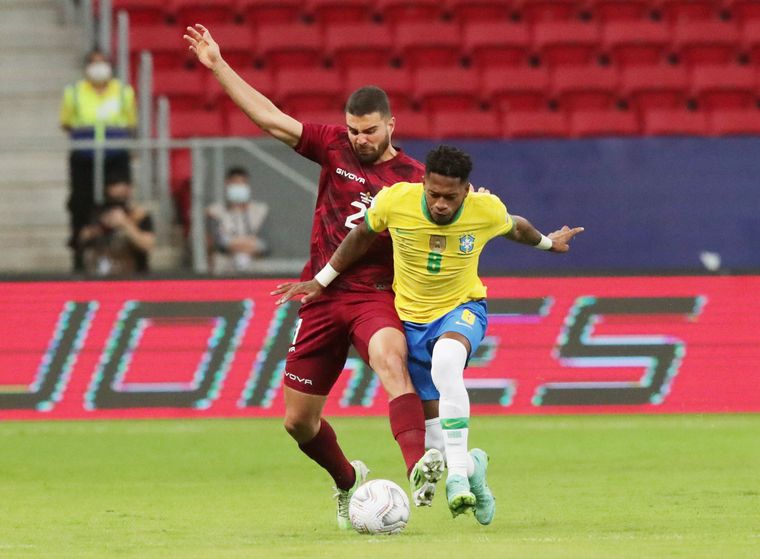 Marquinhos, Neymar Jr y Barbosa marcaron los tantos del partido.