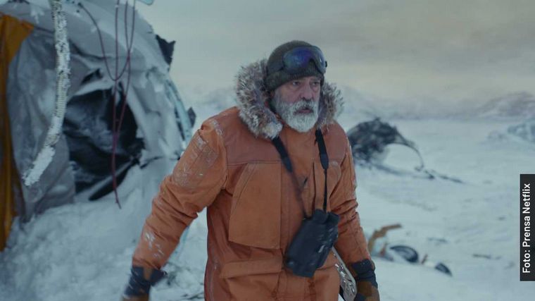 George Clooney en Cielo de Medianoche.