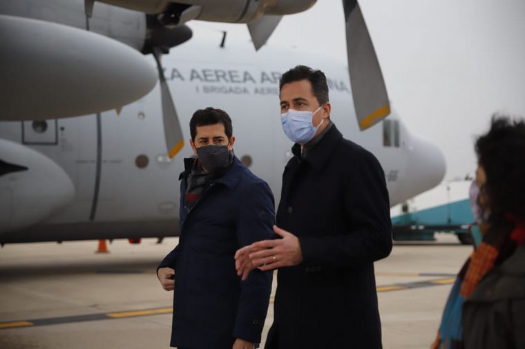 La Nación entregó insumos y vacunas a Córdoba 