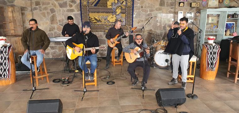 Los nocheros le cantan a Salta y a Güemes