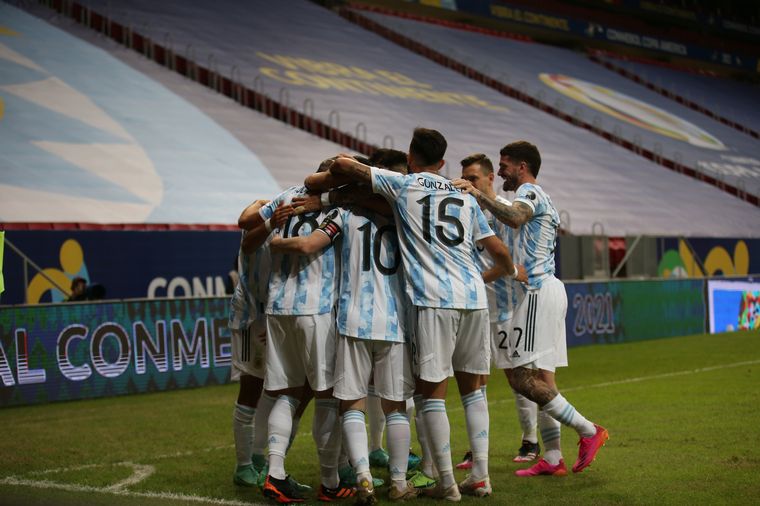 Festejo del gol de Argentina.