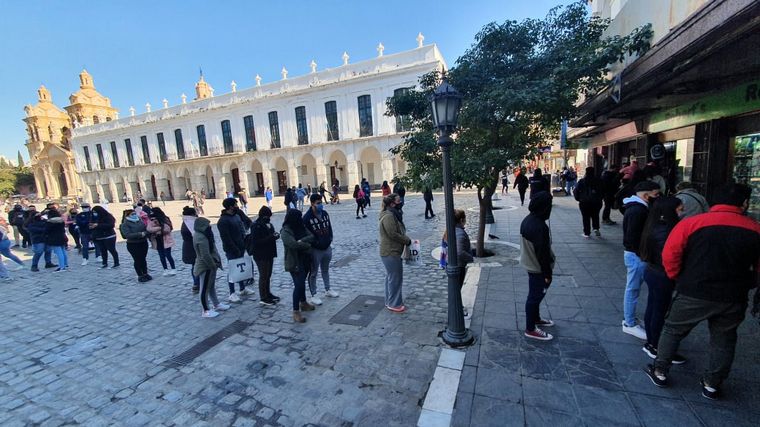 FOTO: Intenso movimiento en el centro de Córdoba por el Día del Padre
