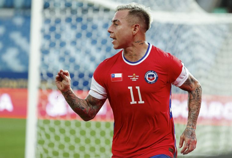 Uruguay y Chile, enfrentados este lunes por la tarde por la Copa América