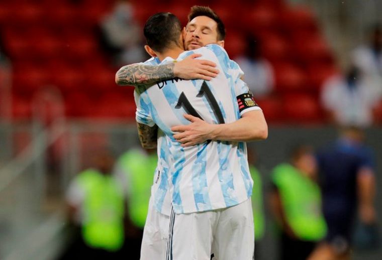 FOTO: Argentina venció con lo justo a Paraguay y avanzó a cuartos