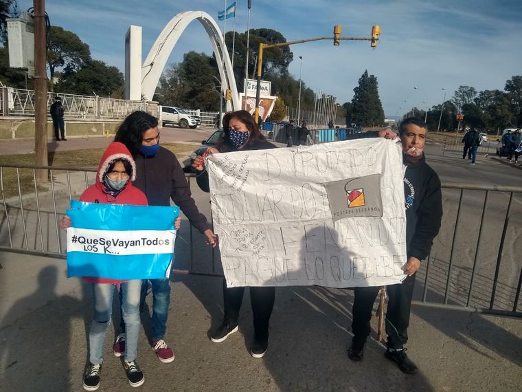 Protestas en Fadea por la visita del Presidente