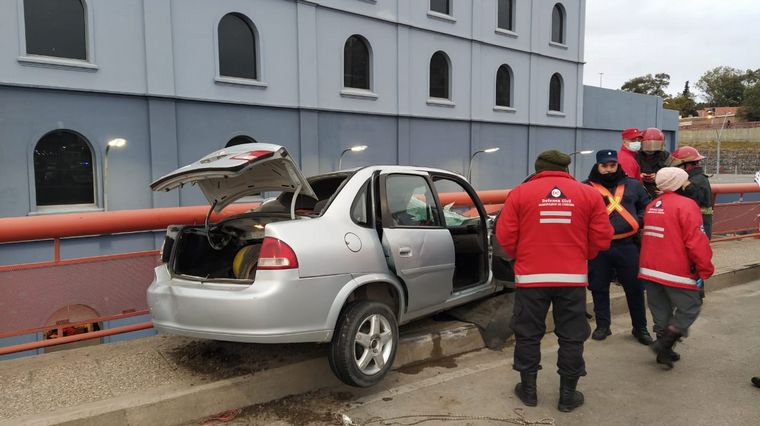 El conductor de 28 años se encuentra estable.