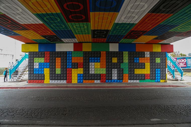 FOTO: Primer puente LEGO en Córdoba.