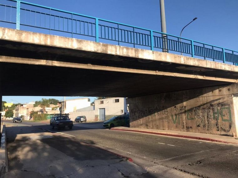 Así lucía el Puente Zipoli antes de la intervención