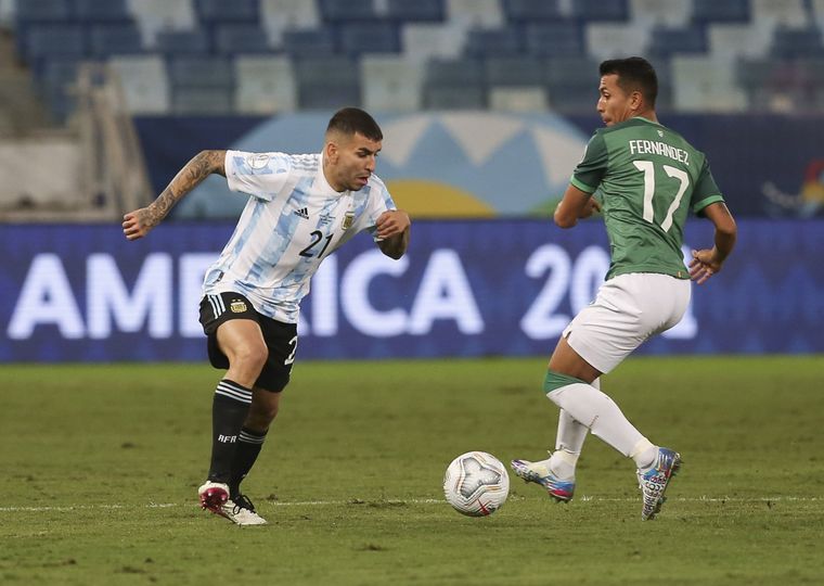 FOTO: Argentina derrotó a Bolivia por 4 a 1 y jugará contra Ecuador.