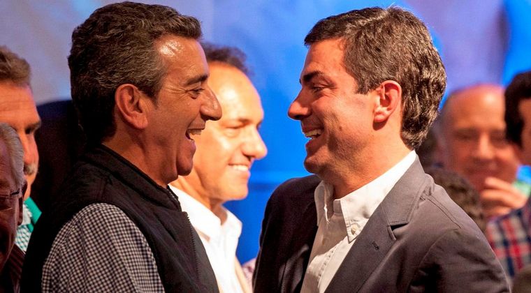 El abrazo de Florencio Randazzo y Juan Manuel Urtubey en 2015.