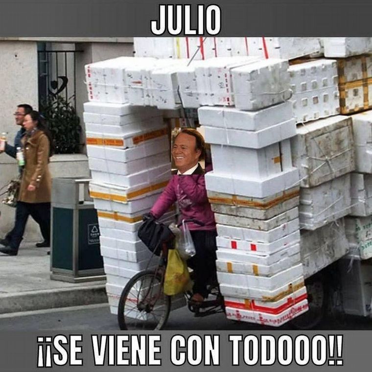 Los hilarantes memes de Julio Iglesias.